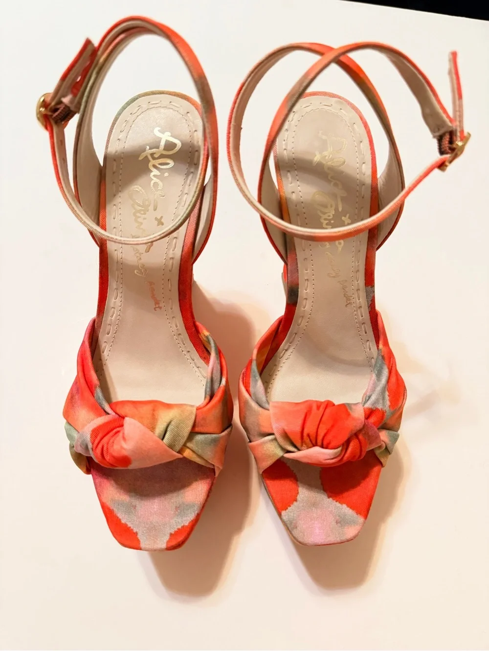 Alice & Olivia 6